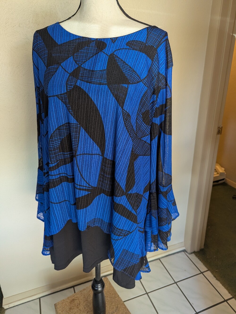 Blue and Black Patterned Women's Plus Size Blouse.